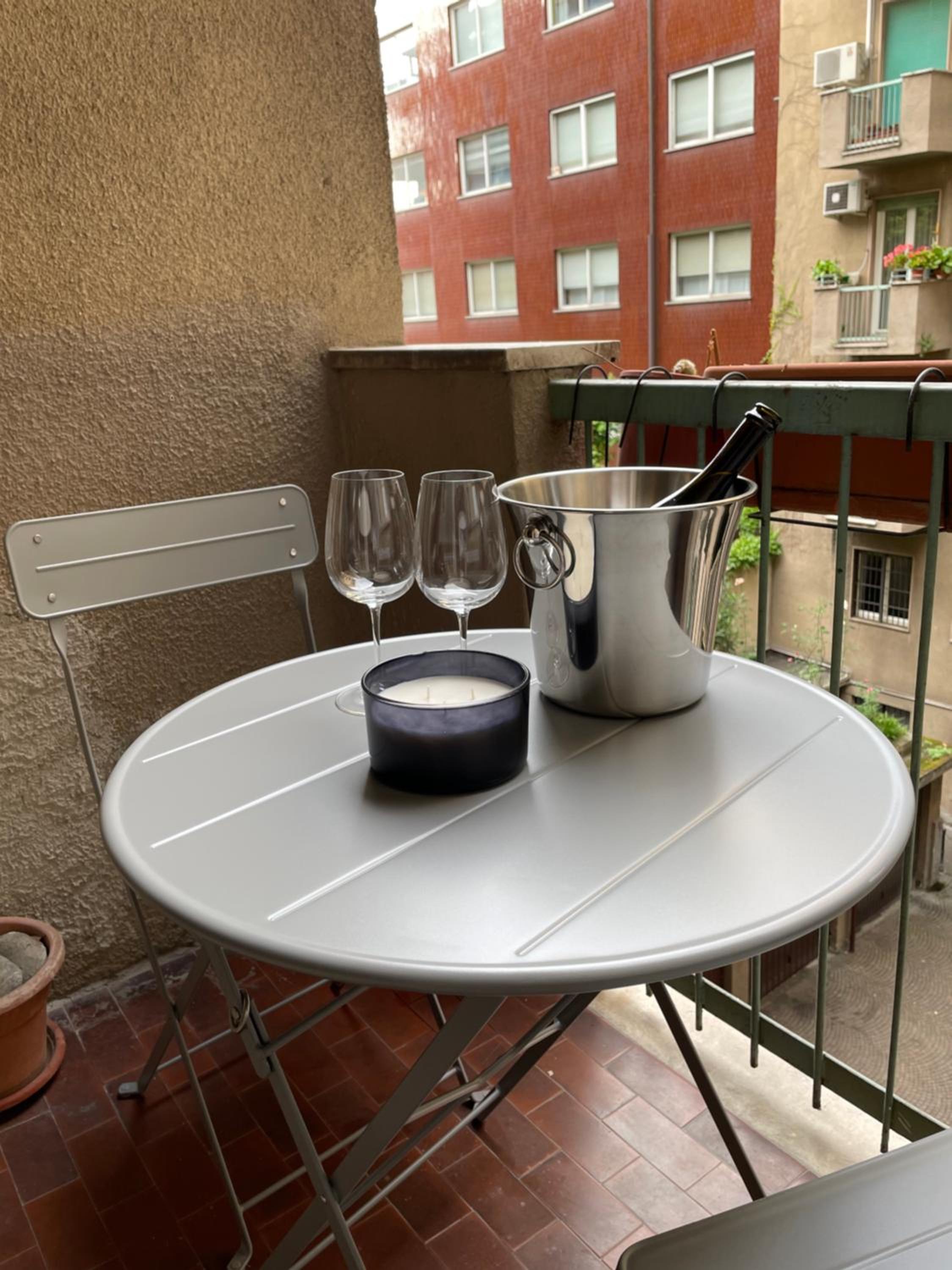 Solari Apartment, Milan fashion street