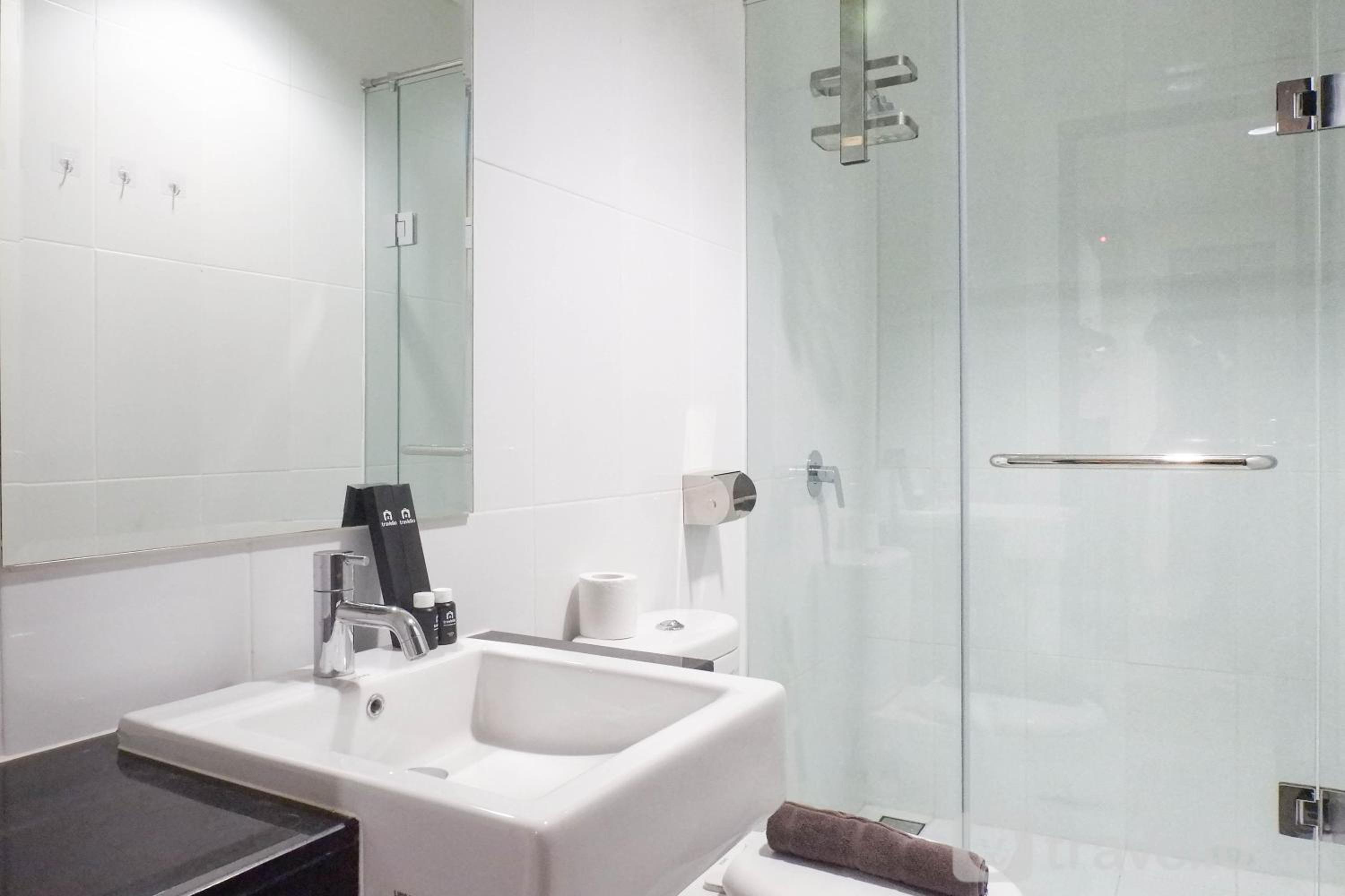 Exclusive 1BR at Apartment Praxis By Travelio