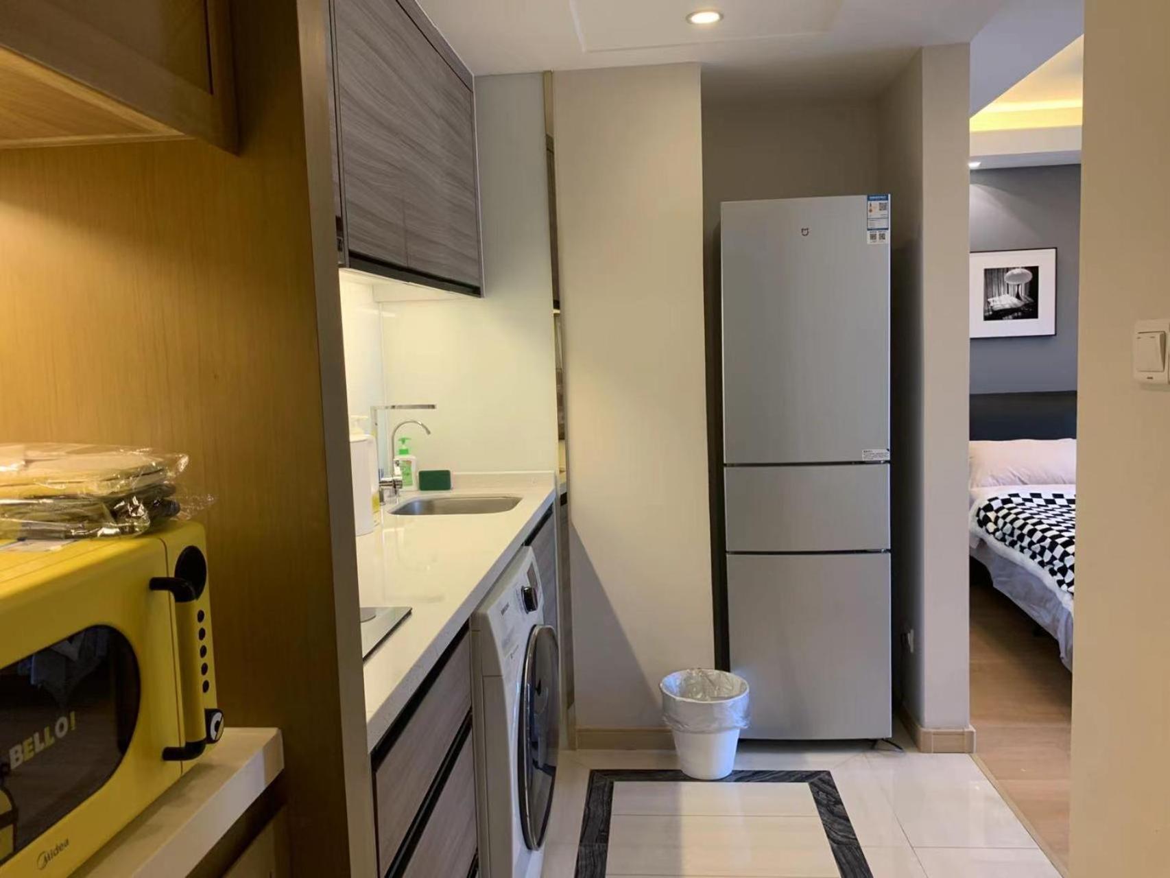 Shanghai Lerongju Boutique Apartment Metro Line 8 20meter