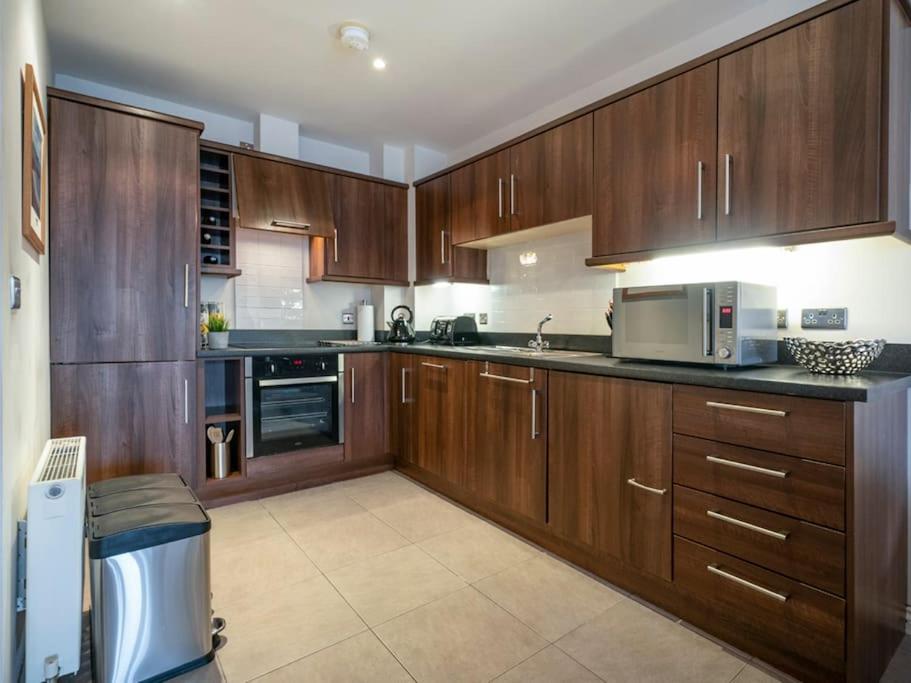 Stunning Apartment in Belfast Cathedral Quarter view 4