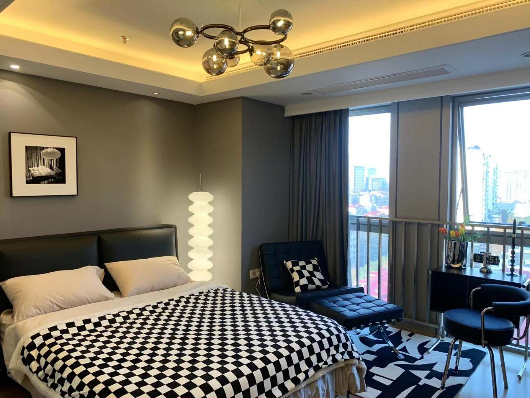 Shanghai Lerongju Boutique Apartment Metro Line 8 20meter