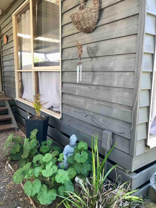 Cedar Palms Pet friendly close to red rocks beach