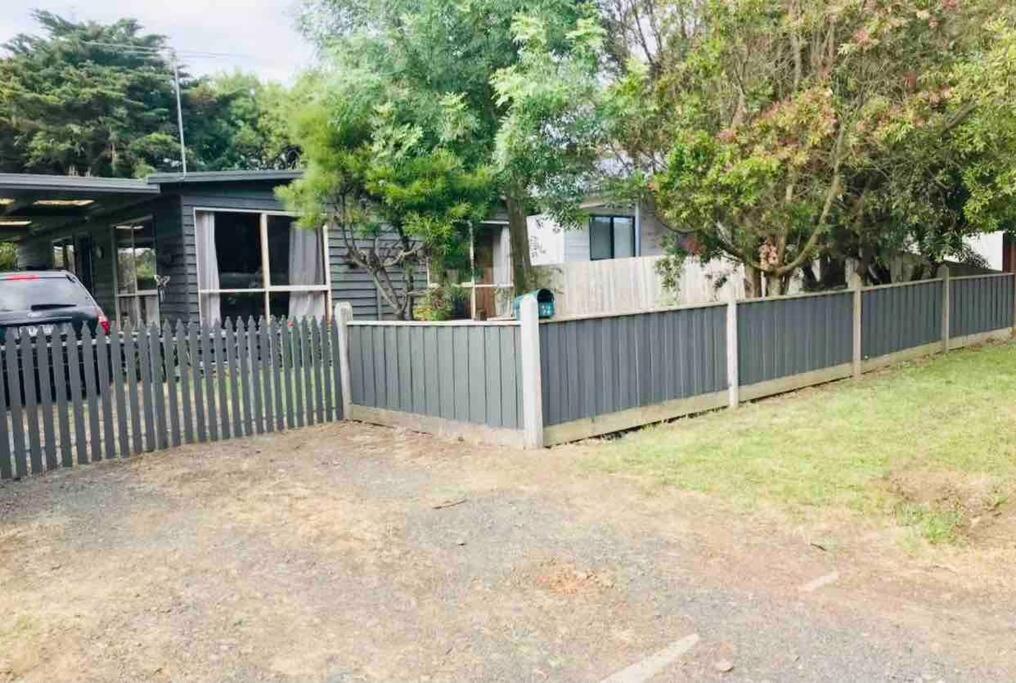 Cedar Palms Pet friendly close to red rocks beach