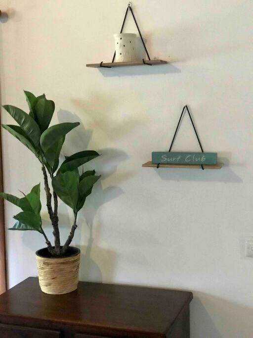 Cedar Palms Pet friendly close to red rocks beach