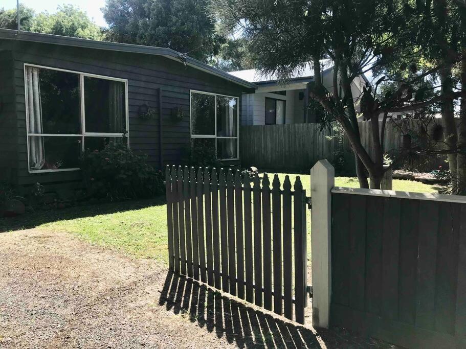Cedar Palms Pet friendly close to red rocks beach