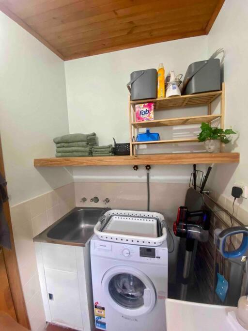 Cedar Palms Pet friendly close to red rocks beach