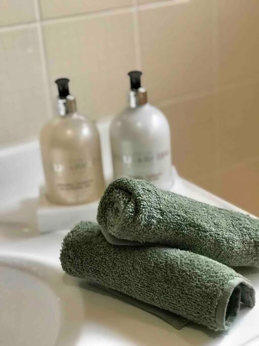 Cedar Palms Pet friendly close to red rocks beach
