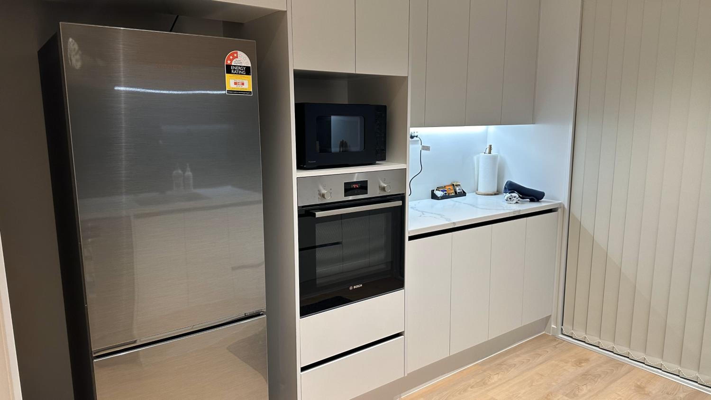 Stylish New & Cosy 3-Bedroom Entire Home in Auckland, Free Parking - Perfect for Your Next Getaway! view 5