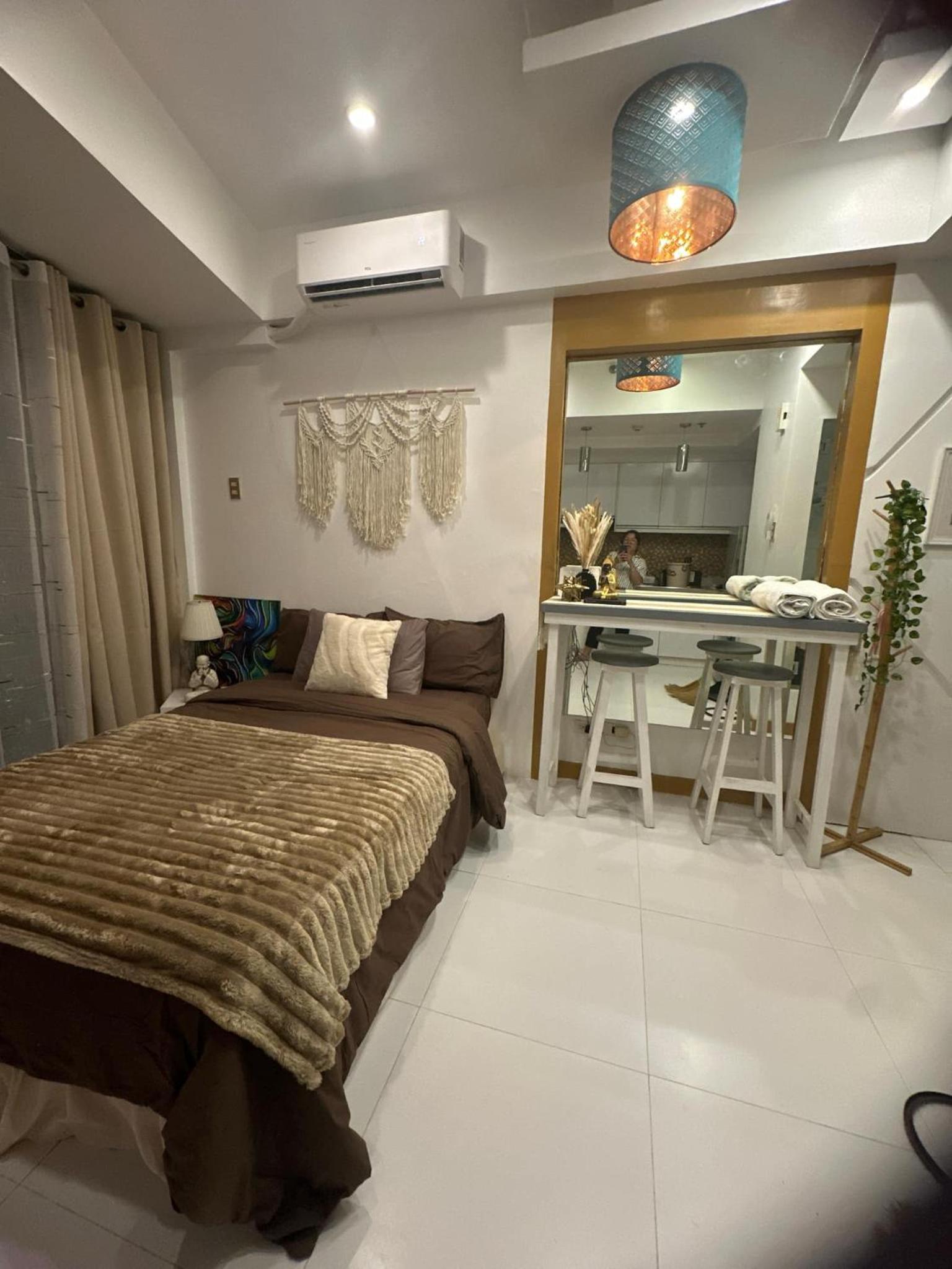 Cozy Place with City View at Greenbelt Makati