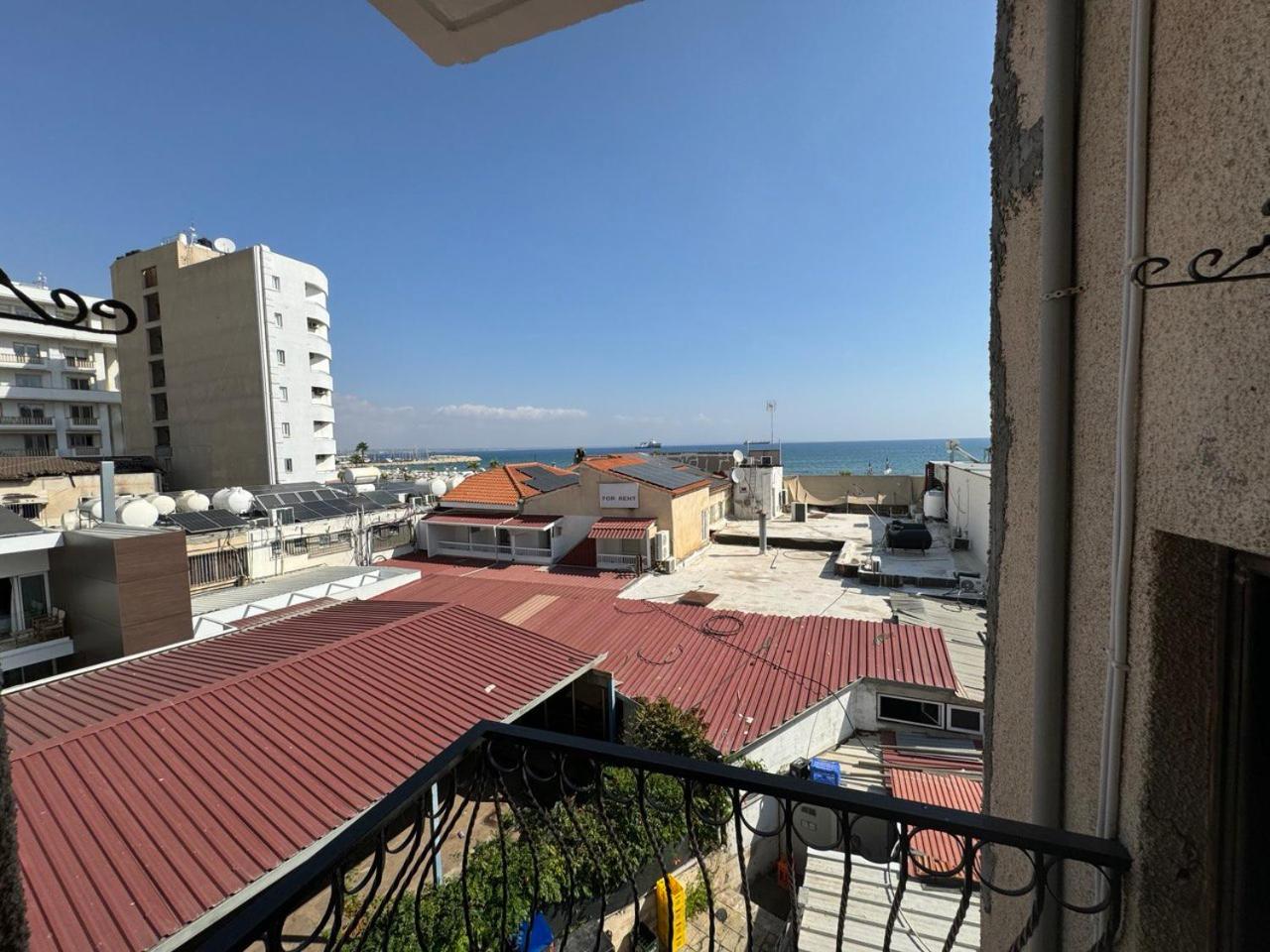 It can't be more central Larnaca
