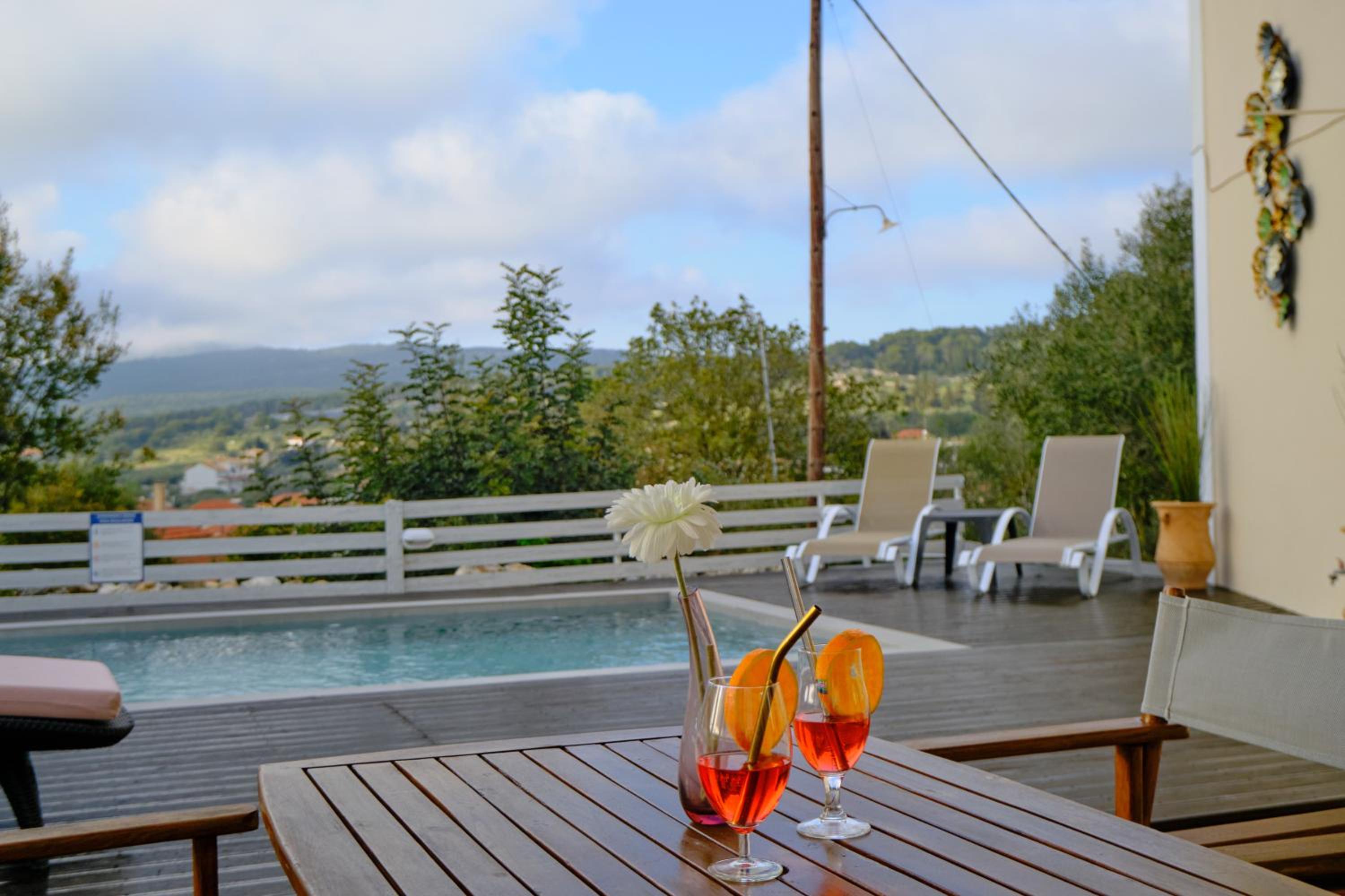 Casa Campanario Villa - Charming Nature Villa with Pool in a Picturesque Village By Villa Mana Gers