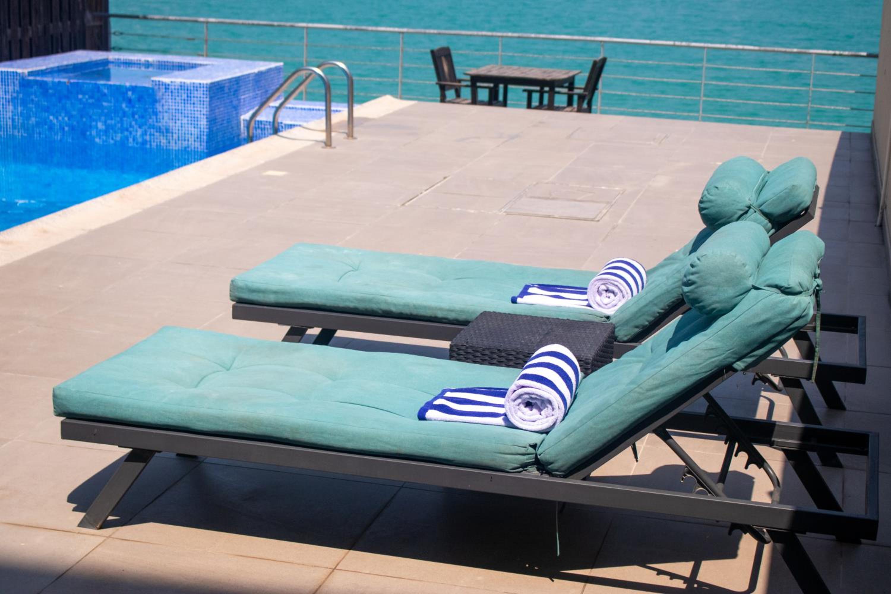 Dragon Beach Hotel