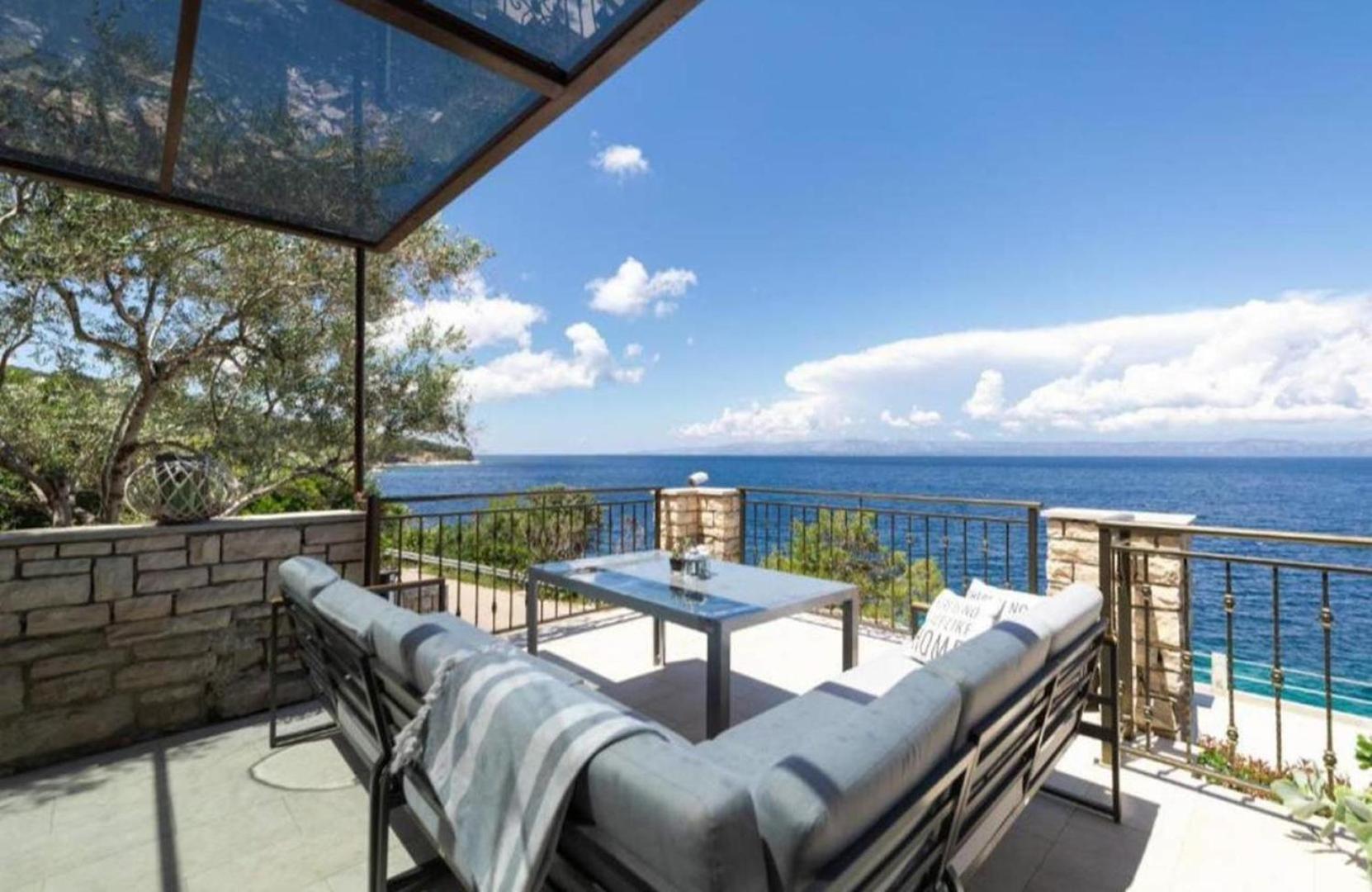 Holiday Home D. Maria with Sea View and Private Pool