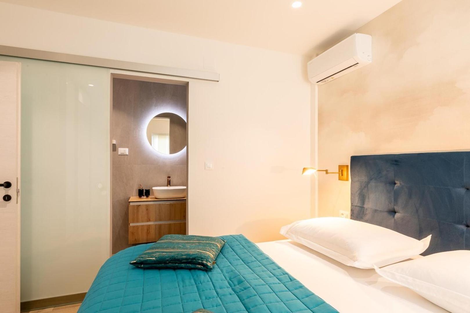 Holiday Home D. Maria with Sea View and Private Pool