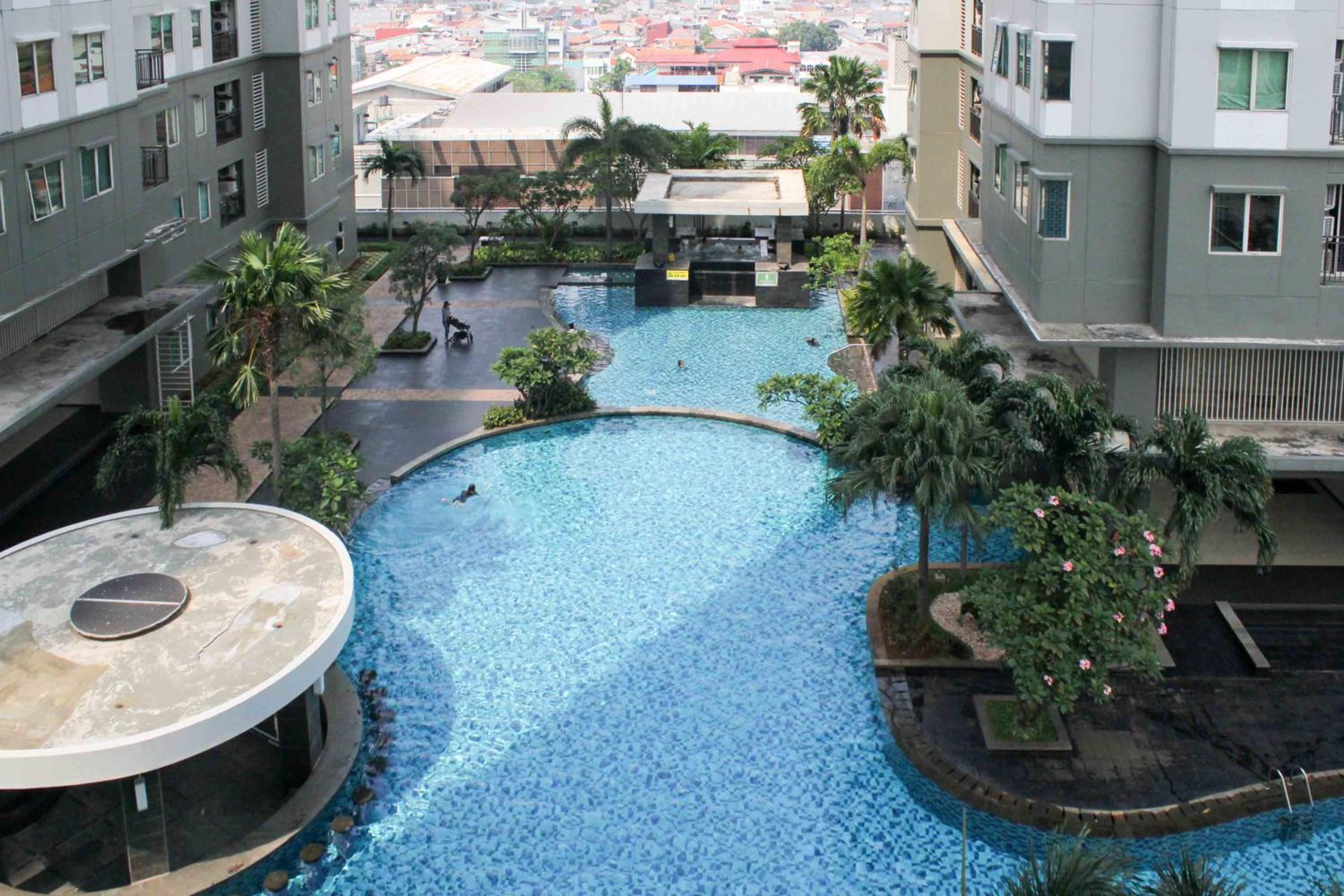 Great Deal 3BR Apartment at Thamrin Residence By Travelio view 2