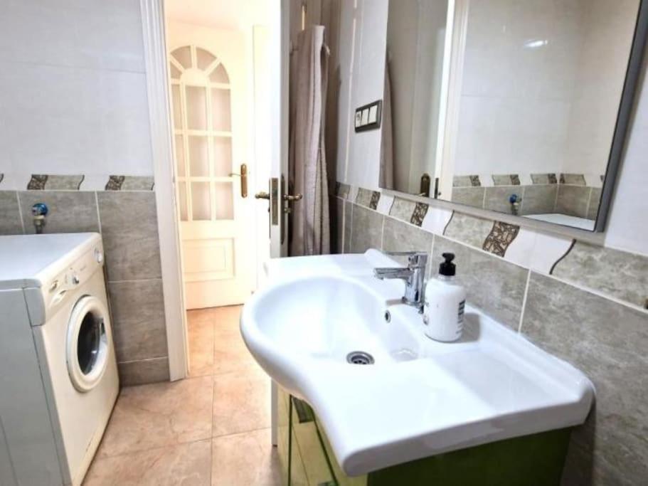3 bed Av Corbusier view 5