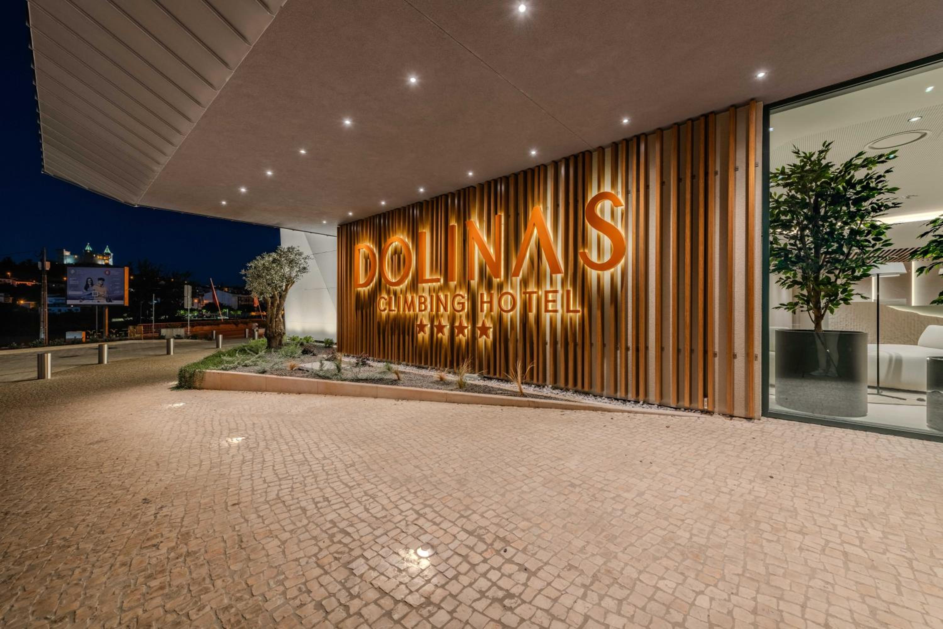 Hotel Dolinas Climbing Hotel - Image 1