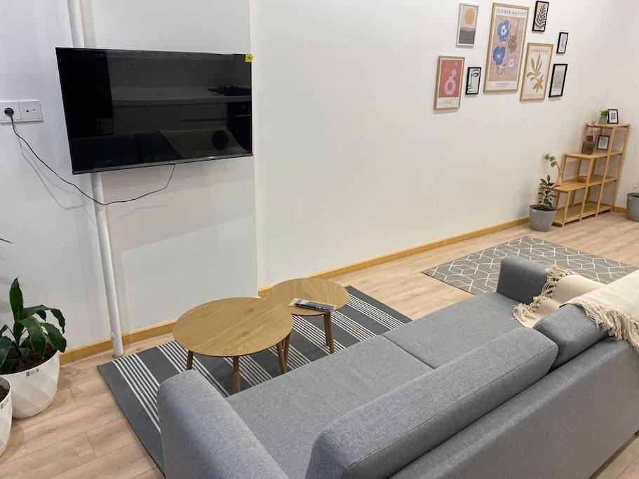 Cozy Apart Near Fountain Square