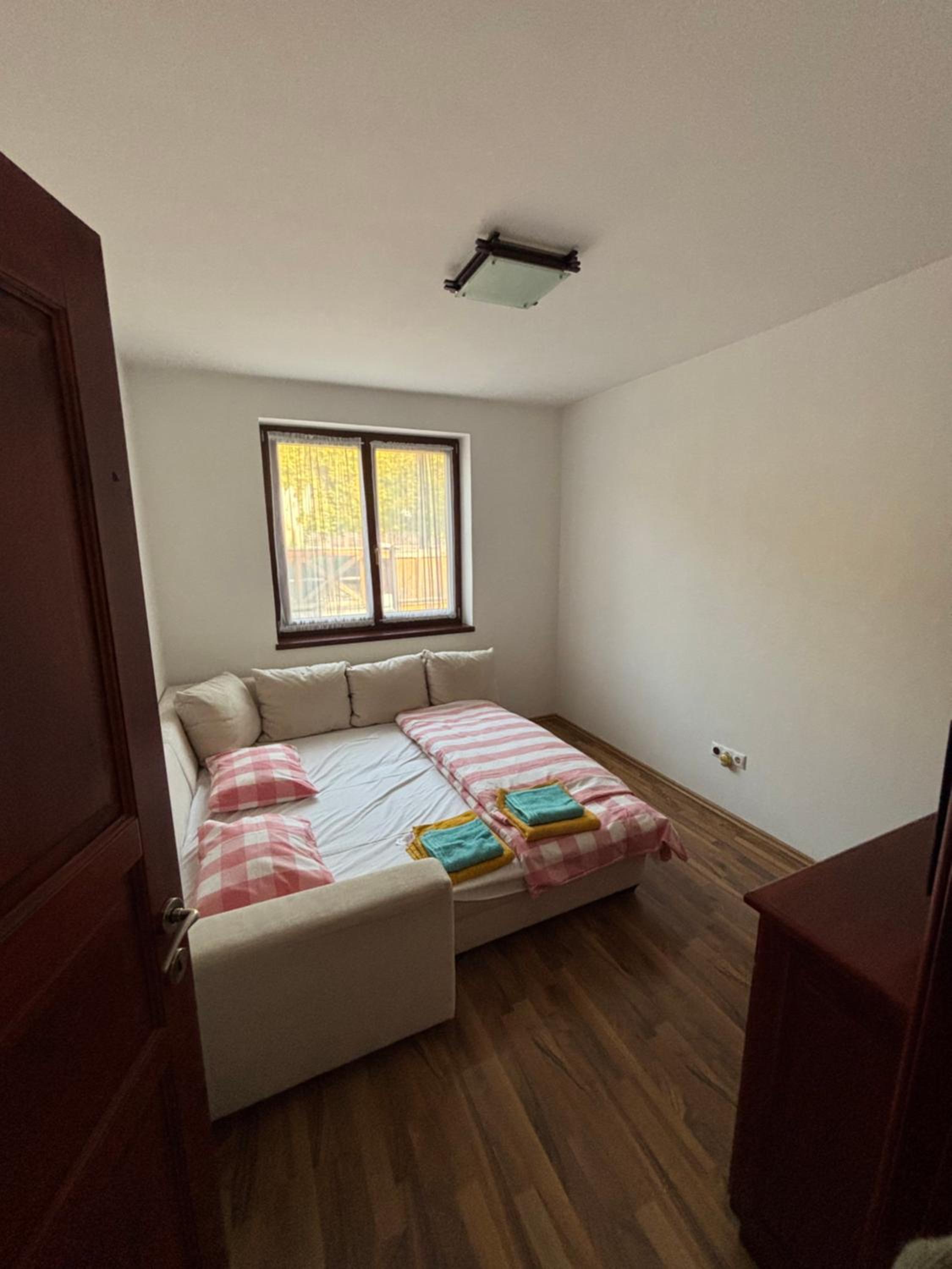 Parti Apartman