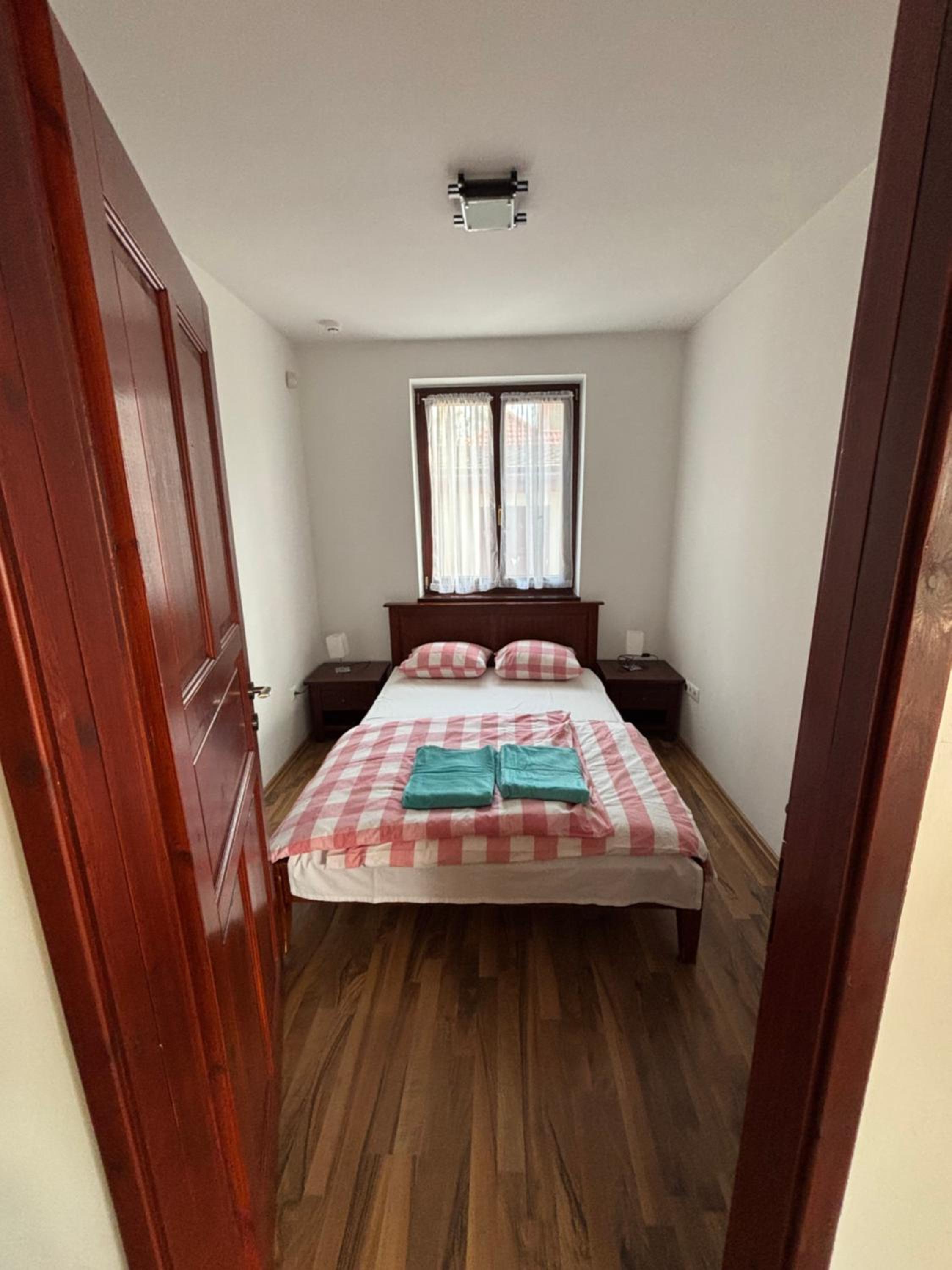 Parti Apartman