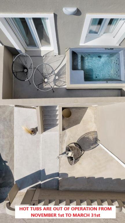 ALTURA RESIDENCES WITH OUTDOOR HOT TUBS by K&K