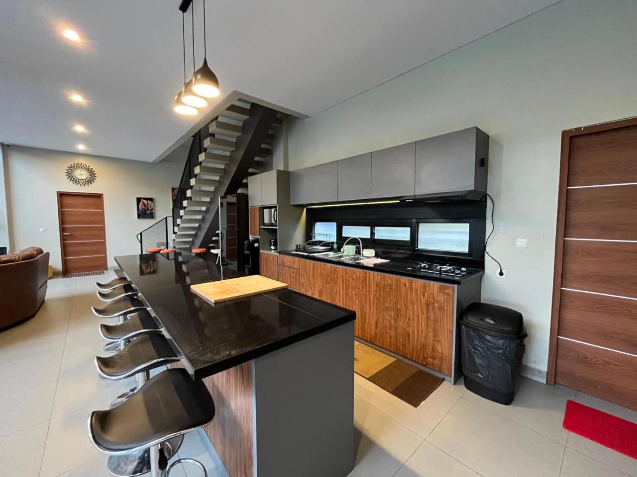 Royal Hill Villa Cisarua Puncak view 2