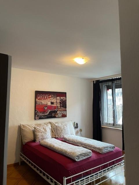 4 PREISWERTES Zimmer in privater Wohnung, kein Hotel, ohne Personal, zum Übernachten