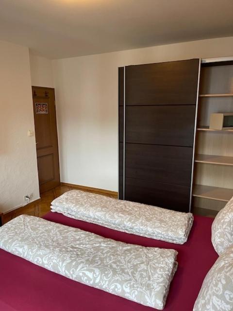 4 PREISWERTES Zimmer in privater Wohnung, kein Hotel, ohne Personal, zum Übernachten
