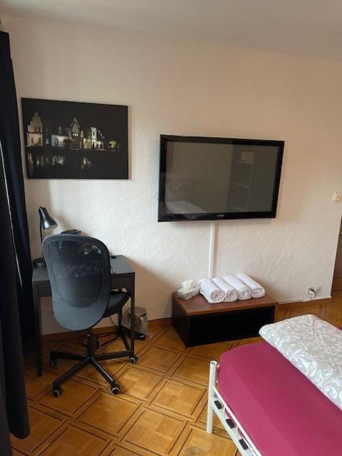 4 PREISWERTES Zimmer in privater Wohnung, kein Hotel, ohne Personal, zum Übernachten