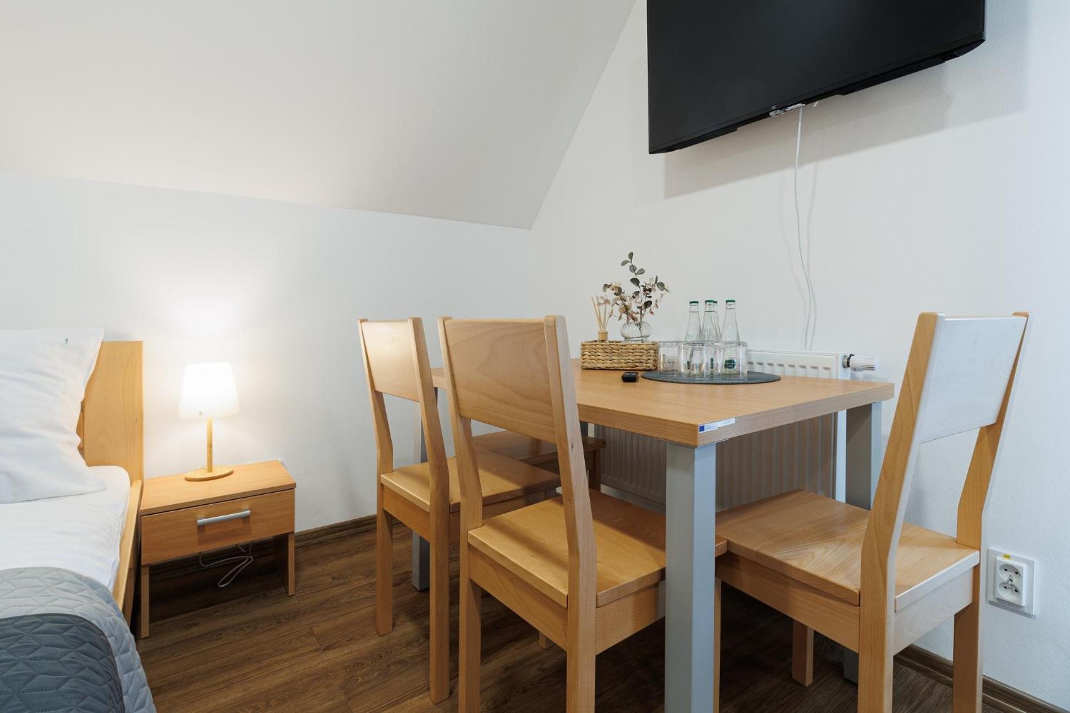 RHOLL Pension & Restaurant