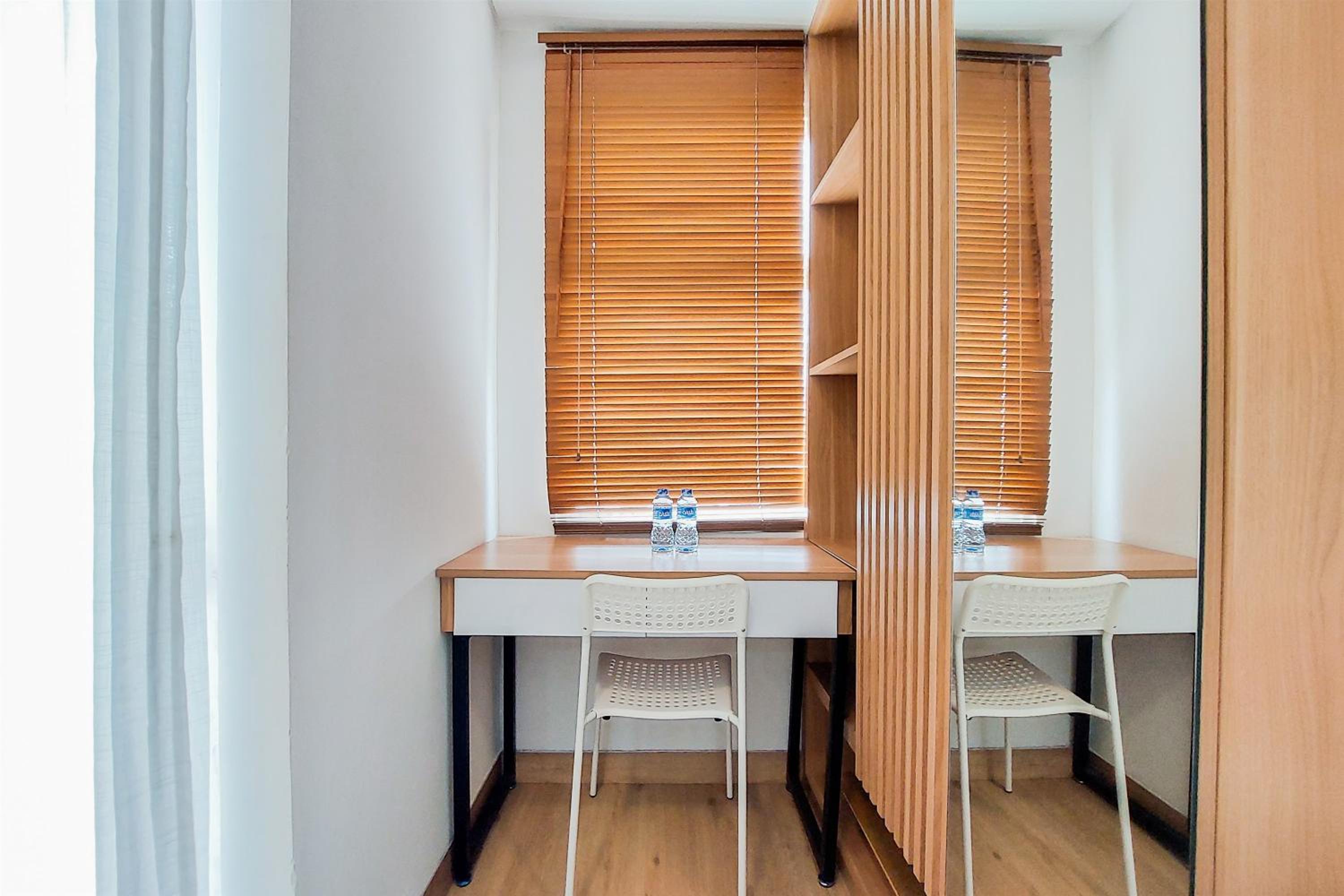 Homey and Cozy Stay Studio Room at Serpong Garden Apartment By Travelio