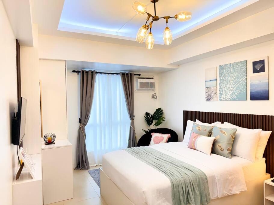 Vibe & Thrive at Studio unit in Avida Towers Riala Tower 2 view 4