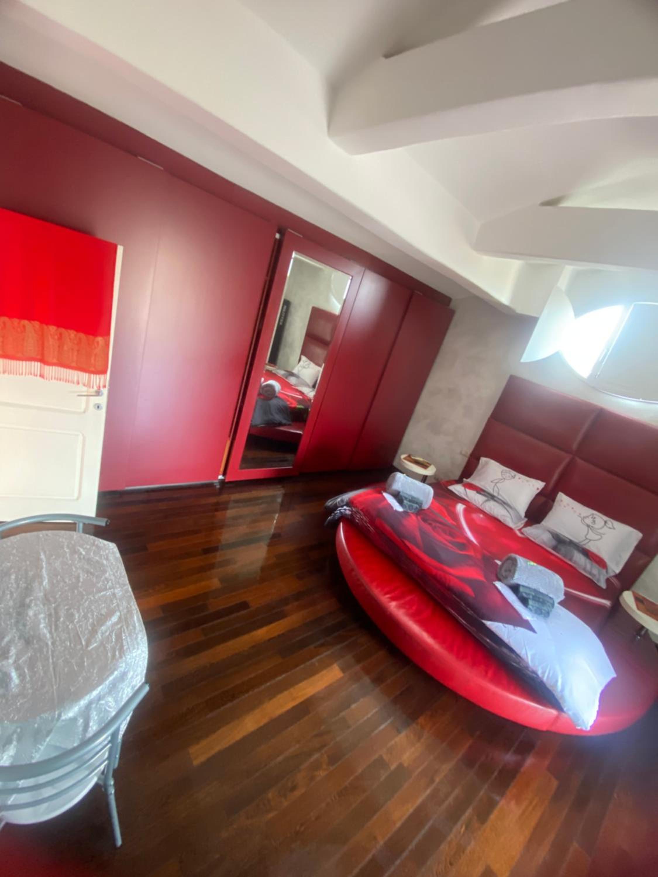 Ave Roma Suite