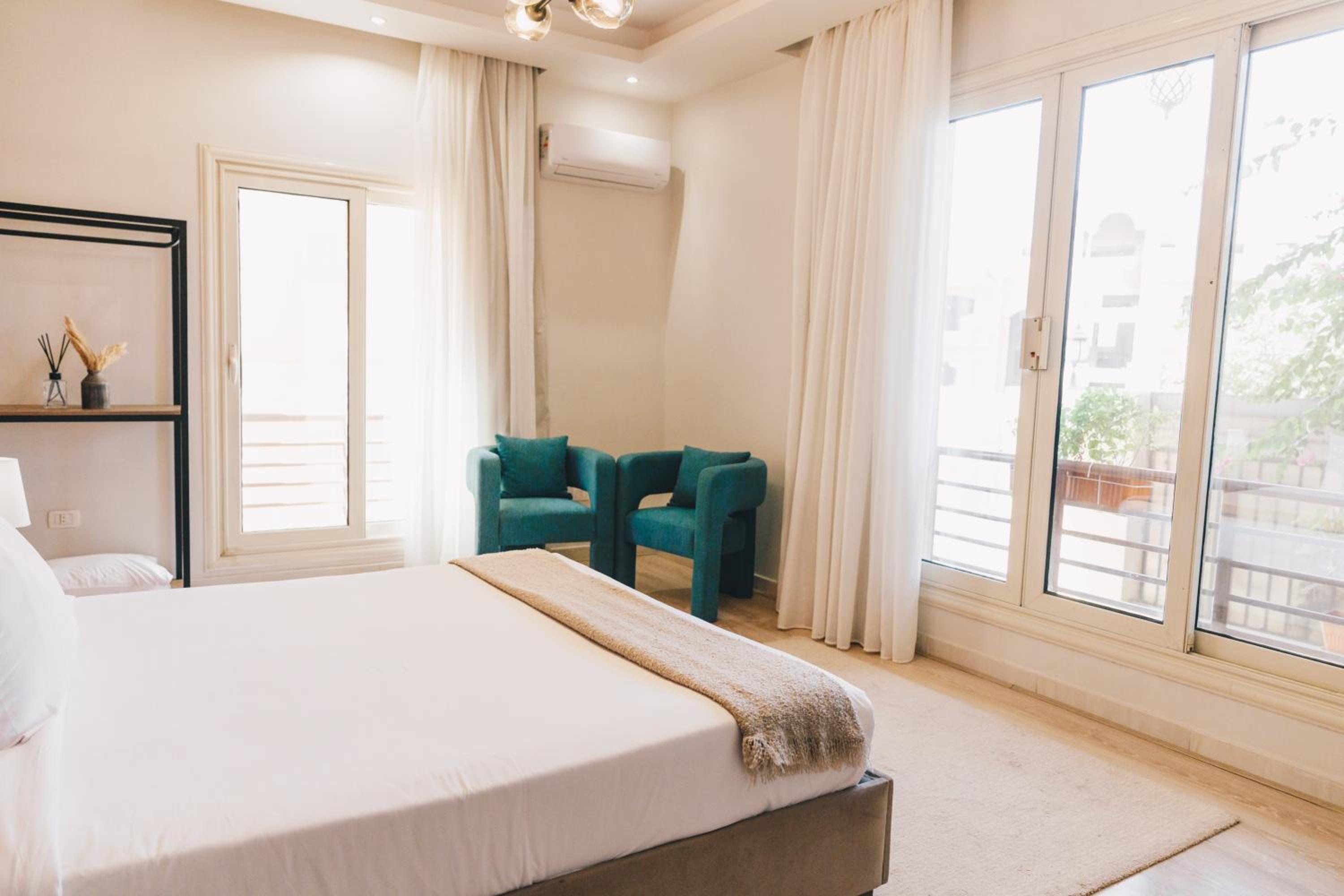 The Seven Six near Waterway 5A Mall by Elegant Hospitality