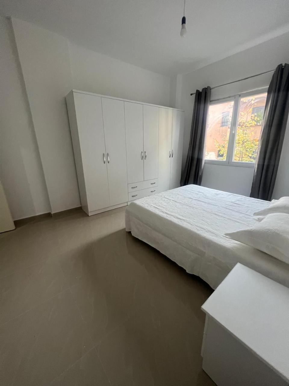 Henri apartment 1