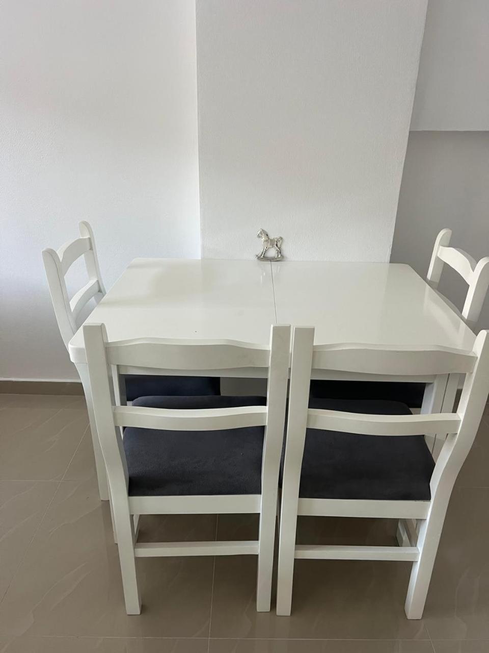 Henri apartment 1