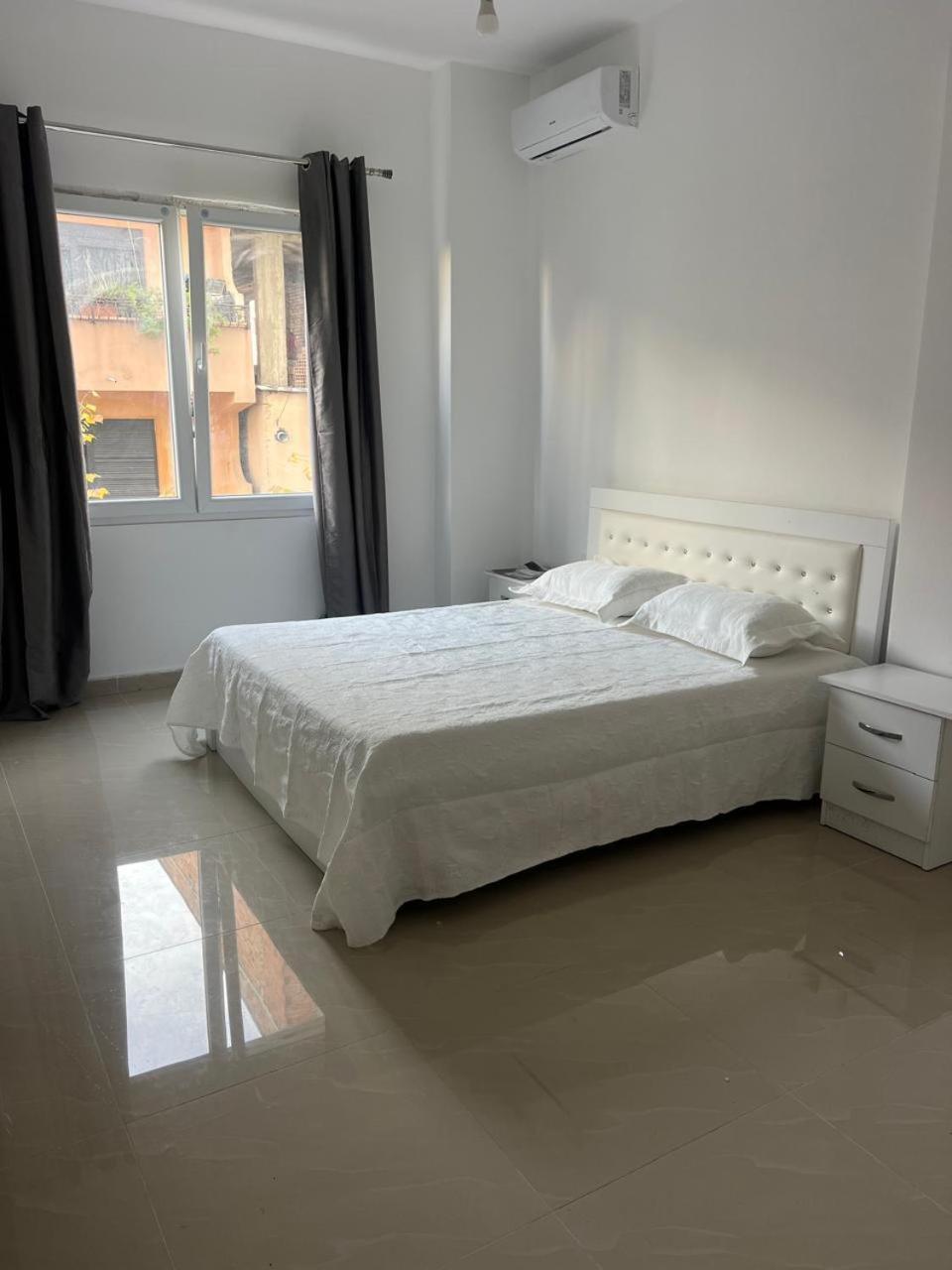 Henri apartment 1