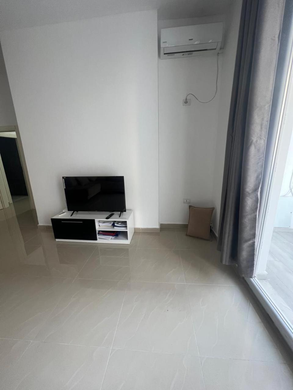 Henri apartment 1