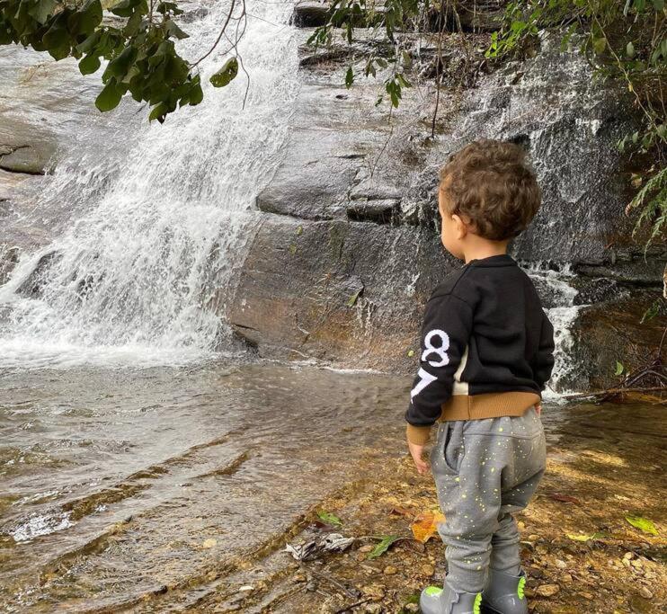 Chalé e Cachoeira Sítio Igrejinha Serra da Bocaina