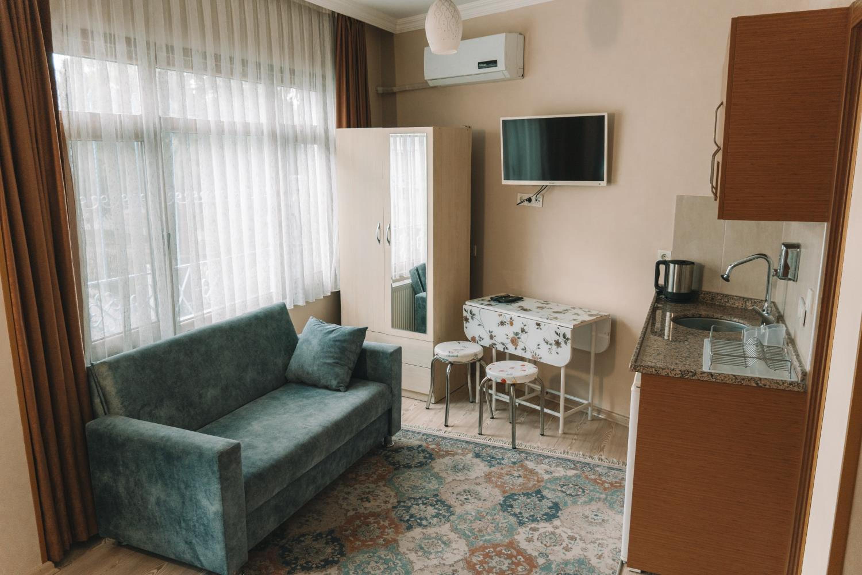 Green Life Apart Hotel