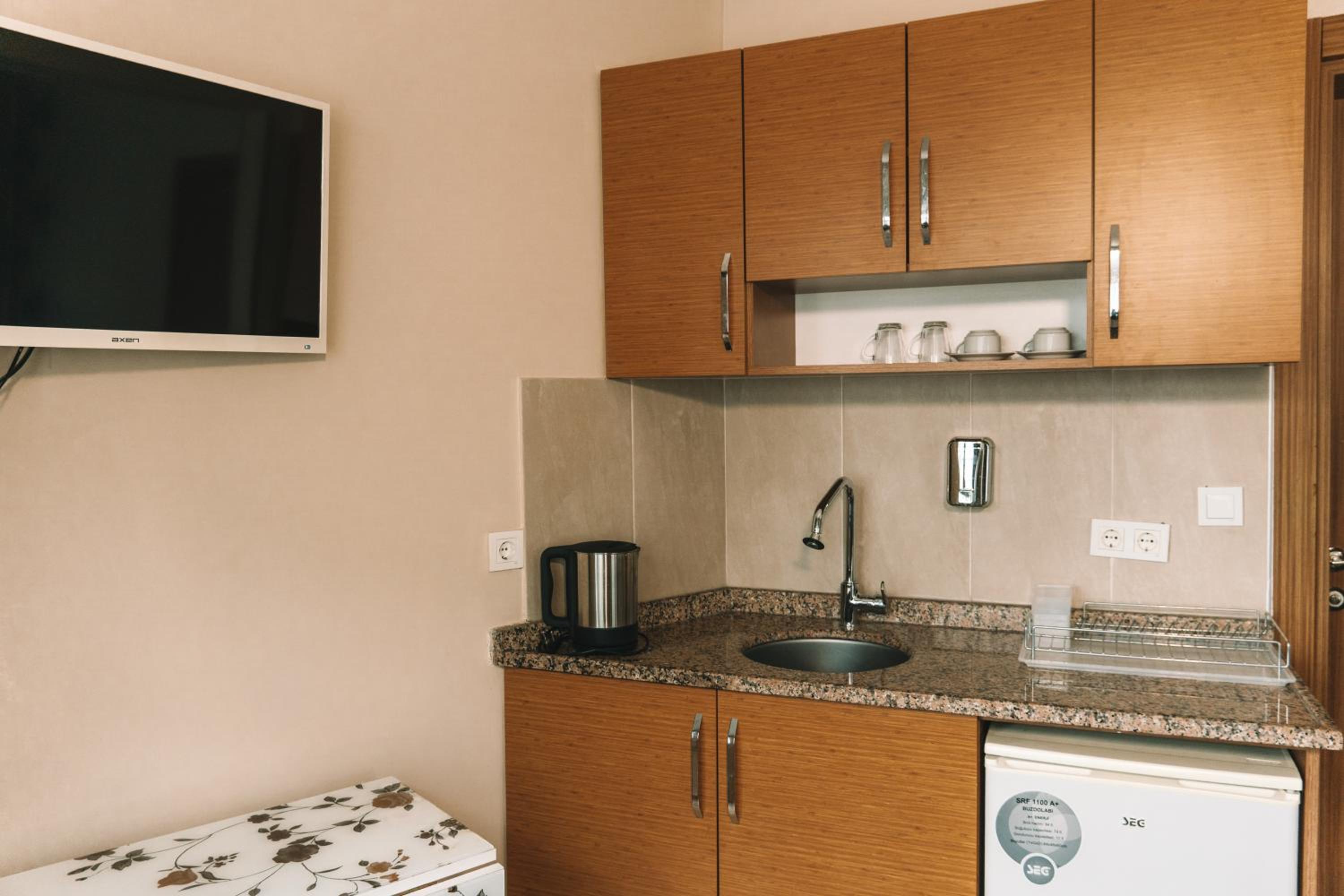 Green Life Apart Hotel