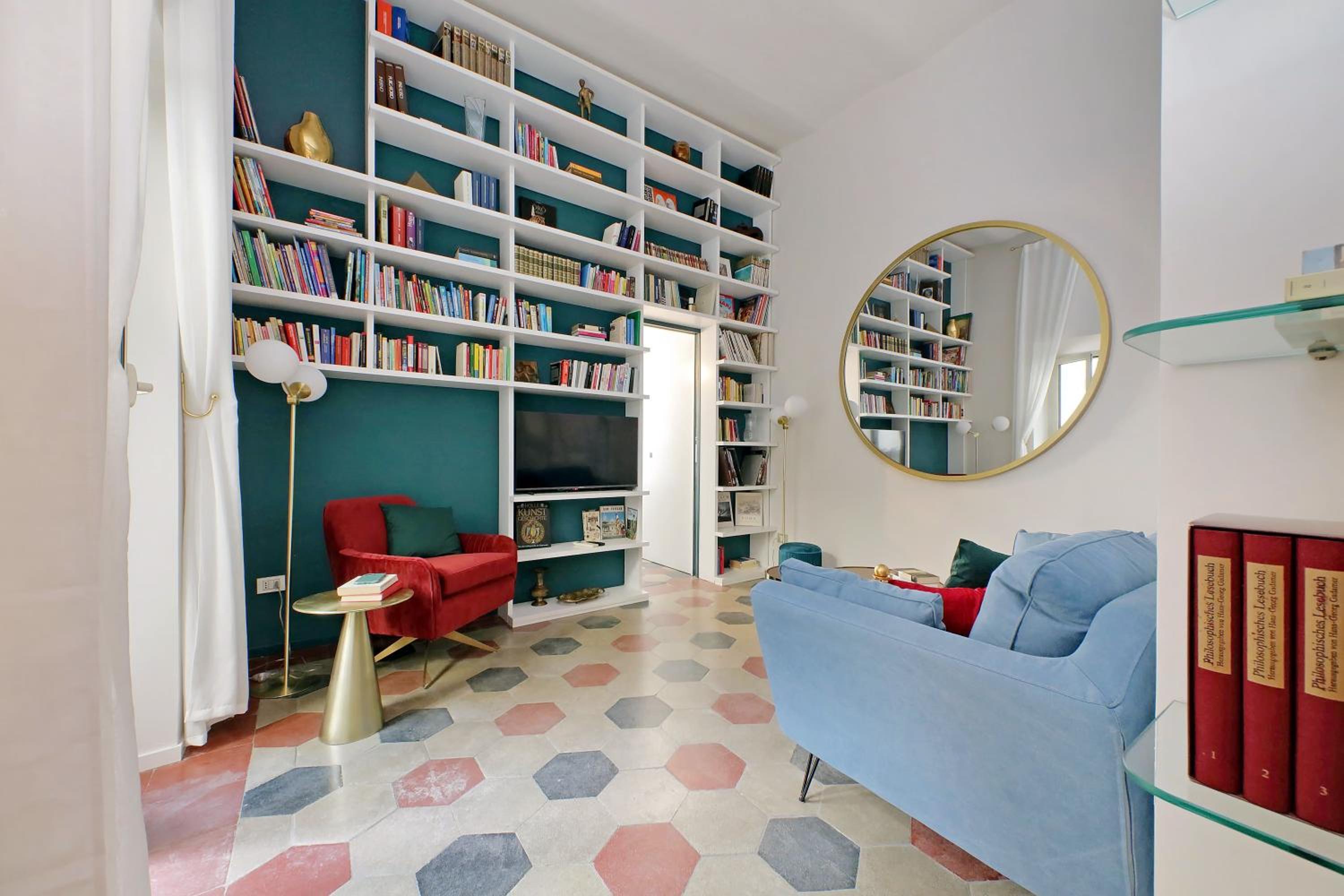 YCH-Colosseo book house