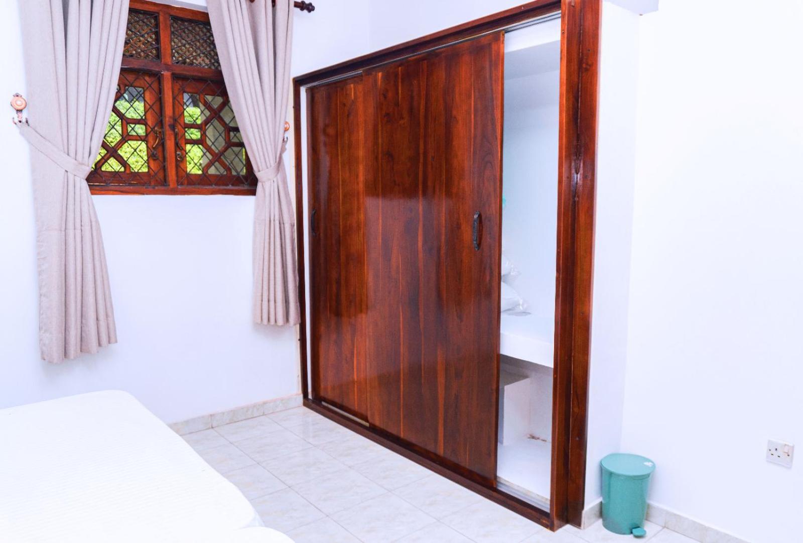 Avocado Retreat