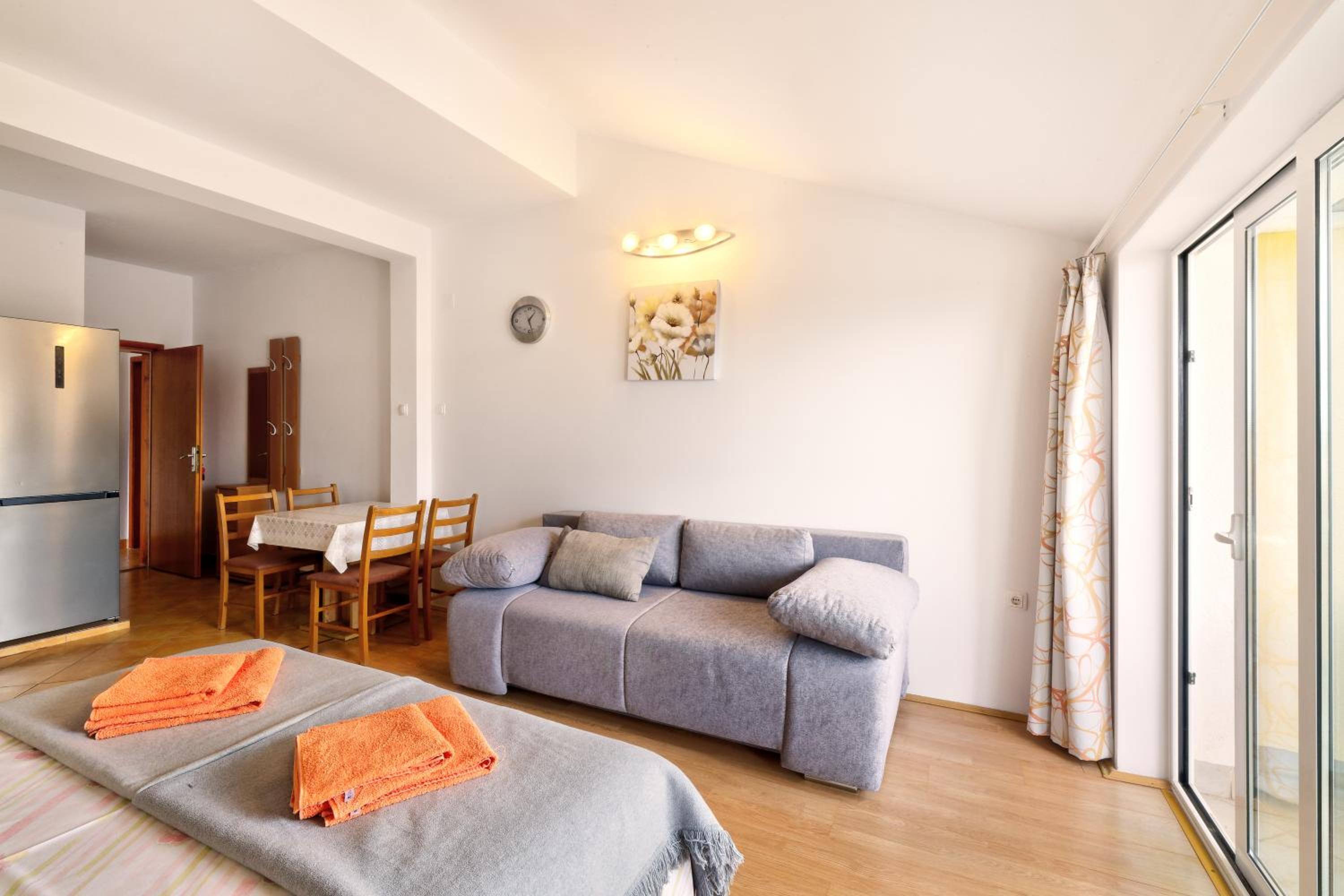 MAX Apartments