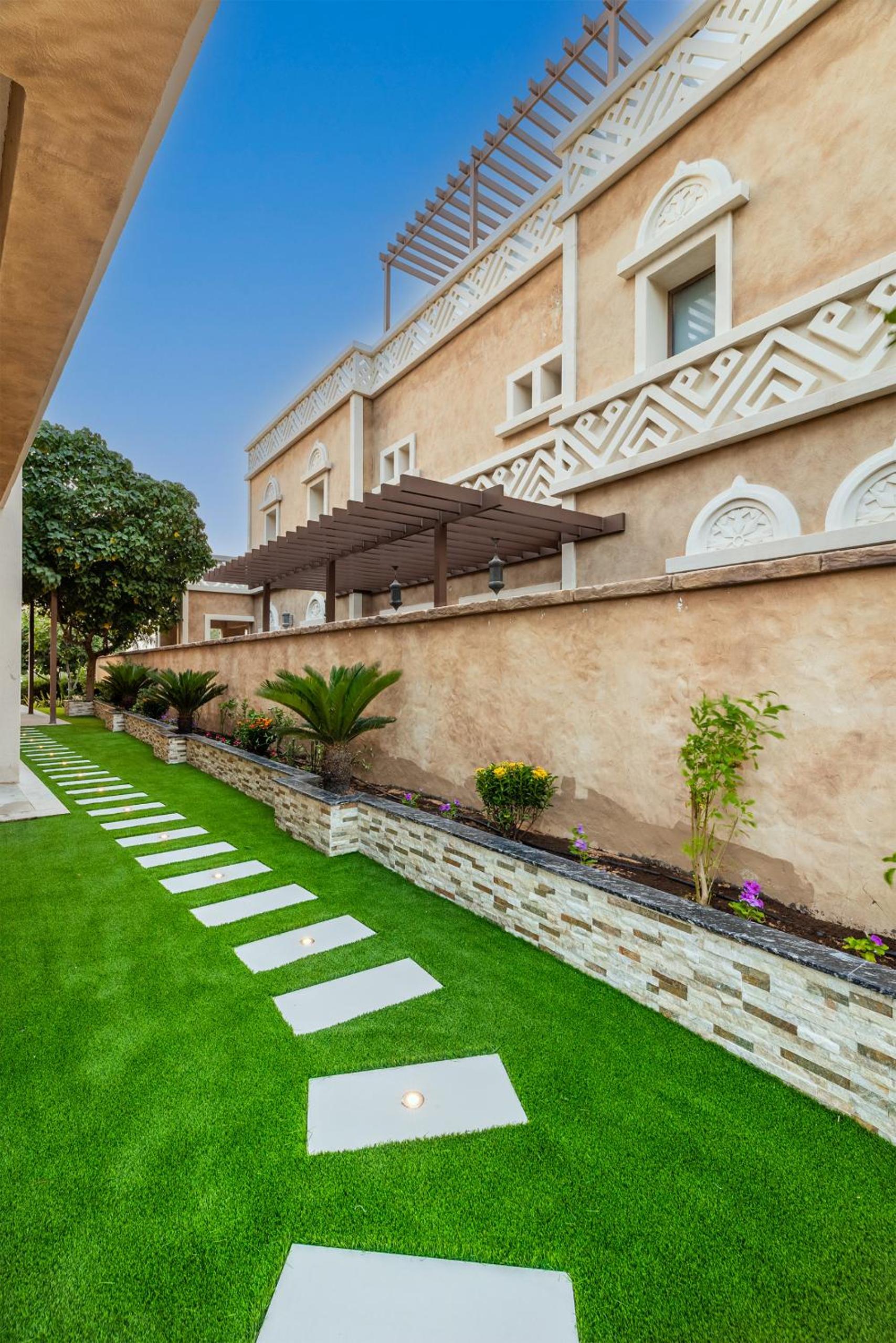 EDEN'S Homes & Villas - Balqis Residence