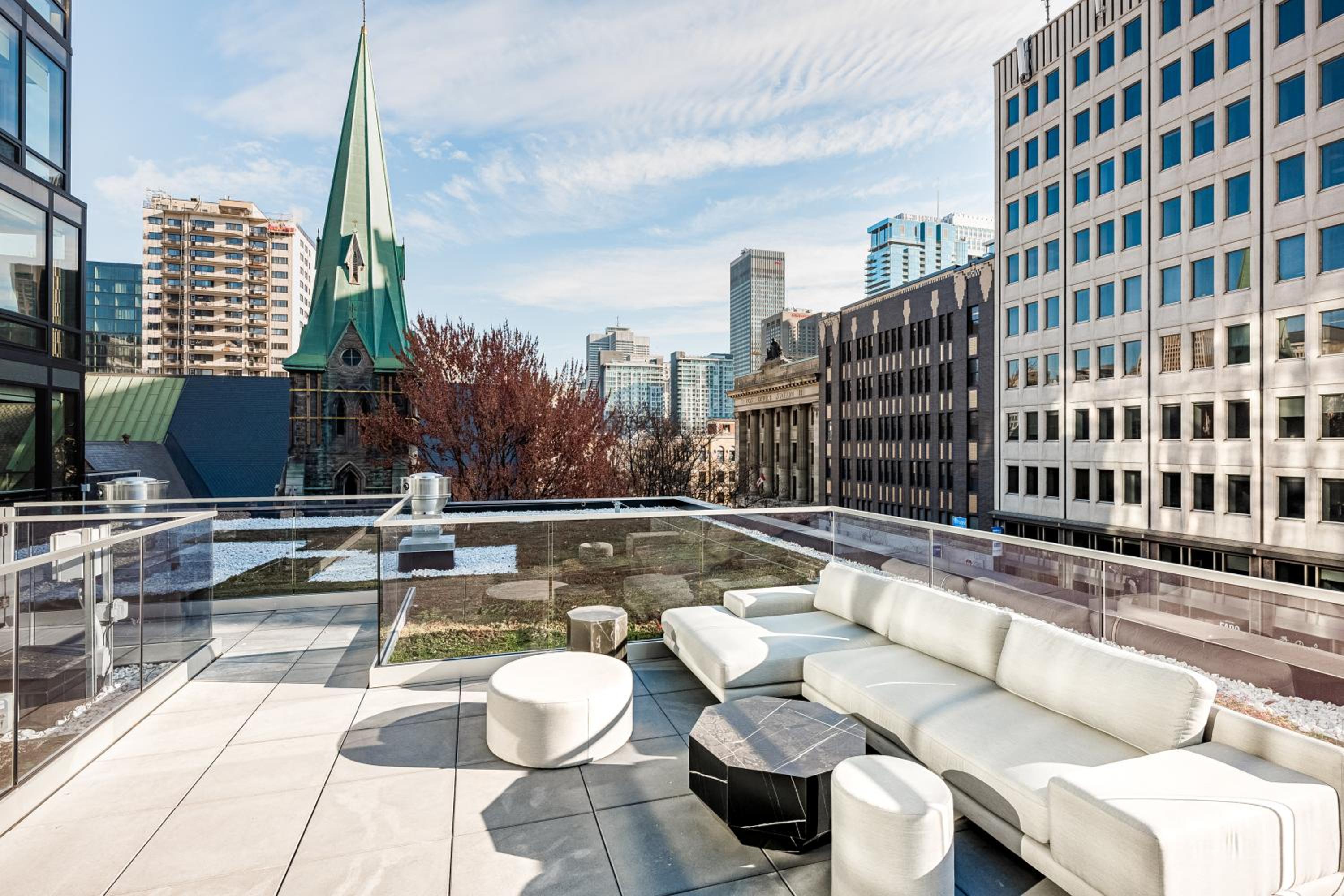 Le Mont Apartments