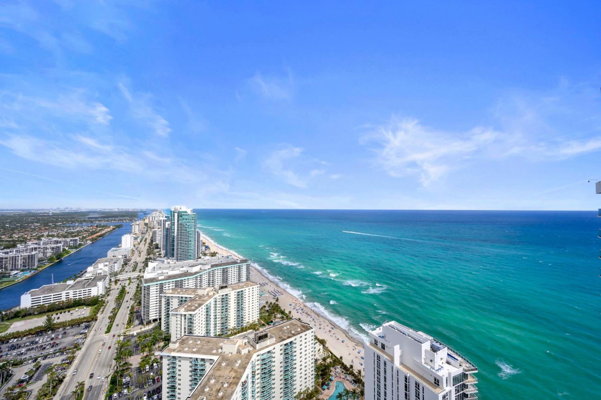 Beautiful Beachfront Penthouse