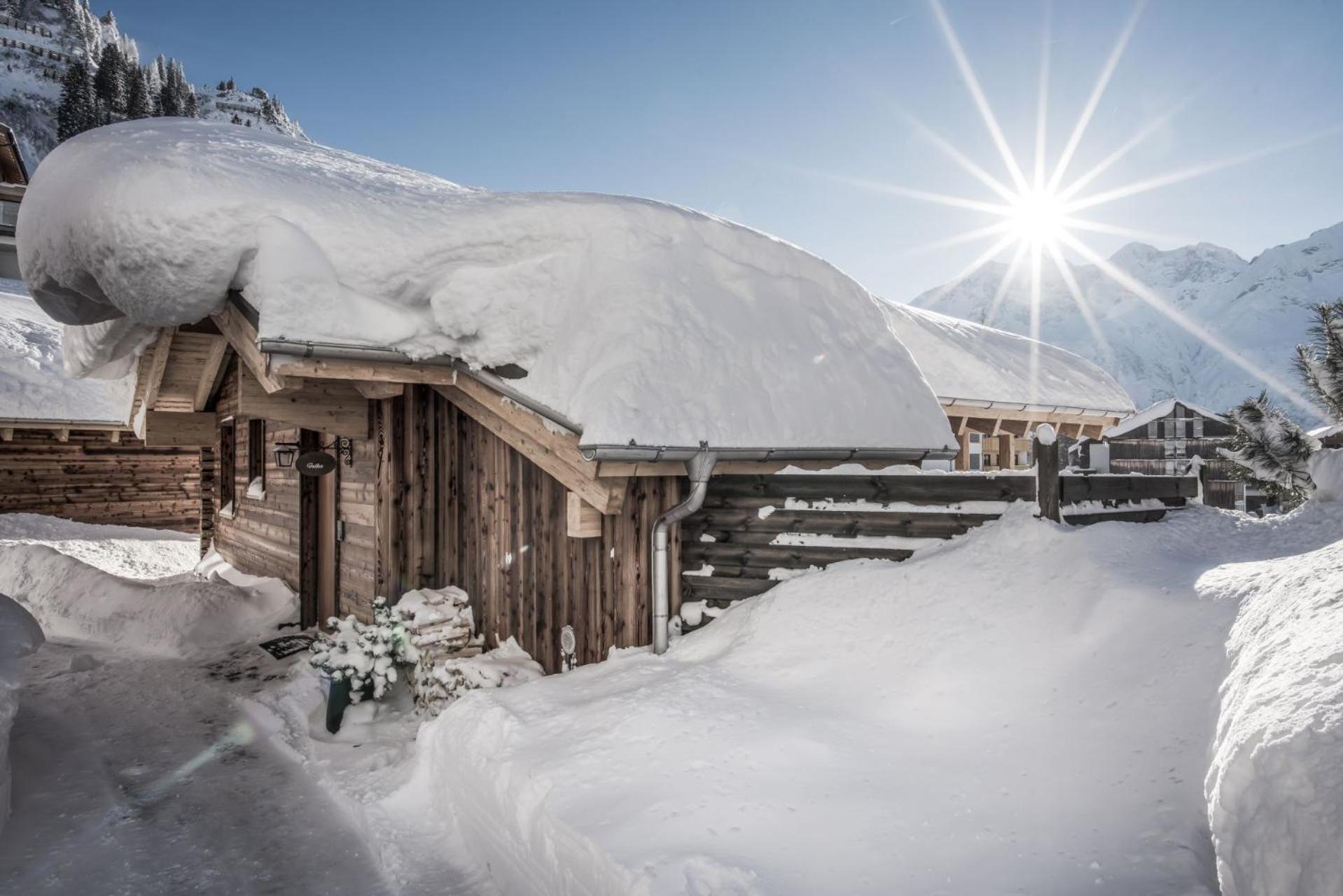 Aadla Walser-Chalets mit privater Sauna, Hotpot und Hotelservice view 2