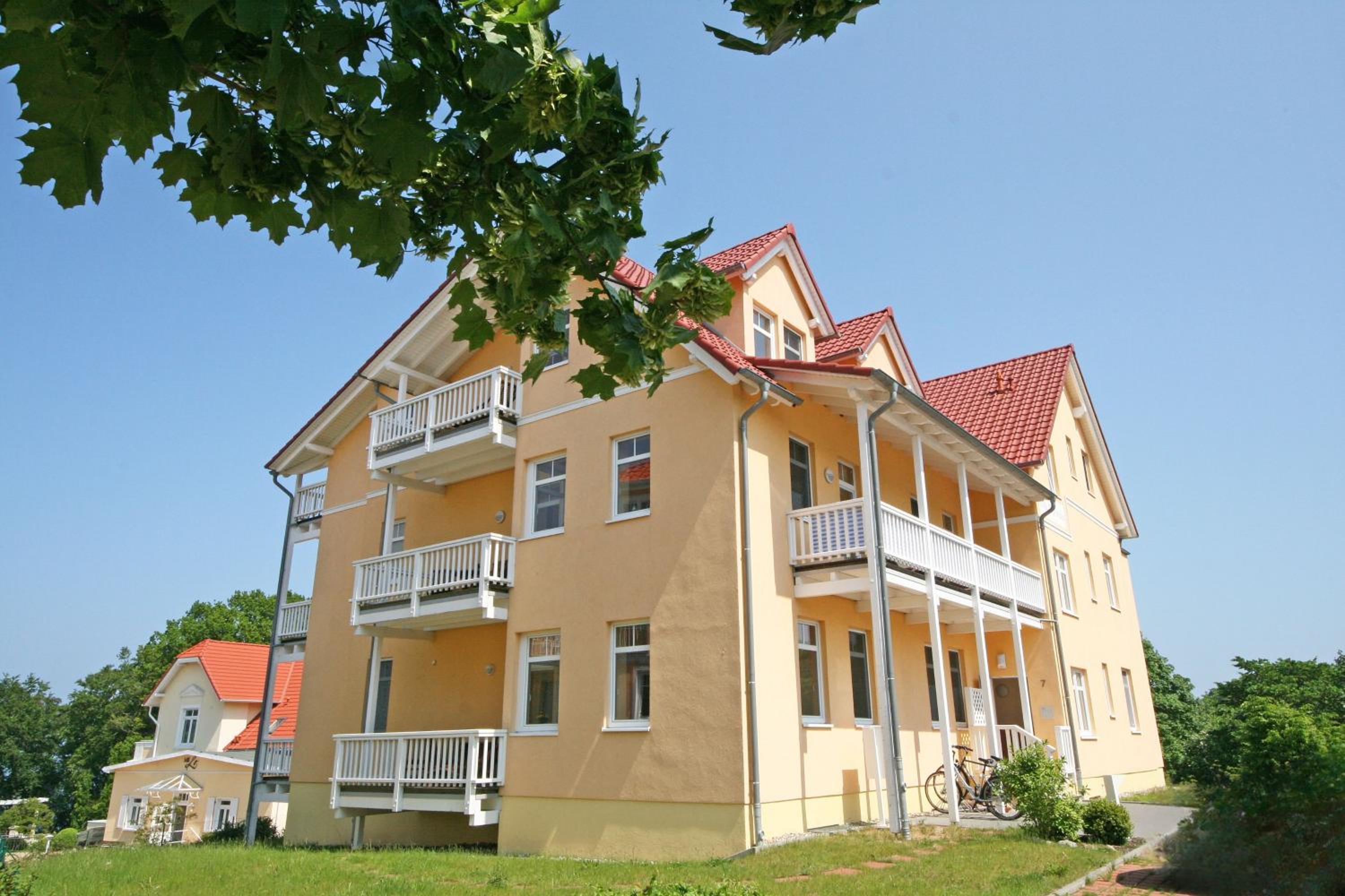Villa Bergfrieden Whg 07 mit Balkon & Meerblick