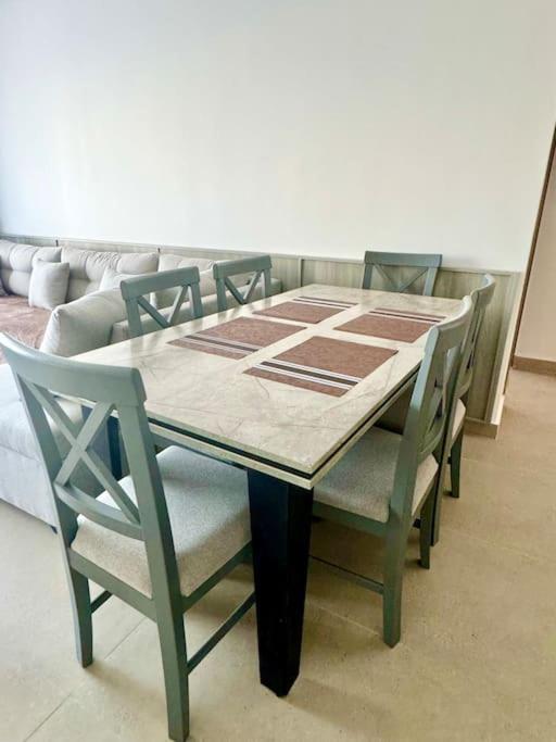Deluxe 2 bedroom apartment